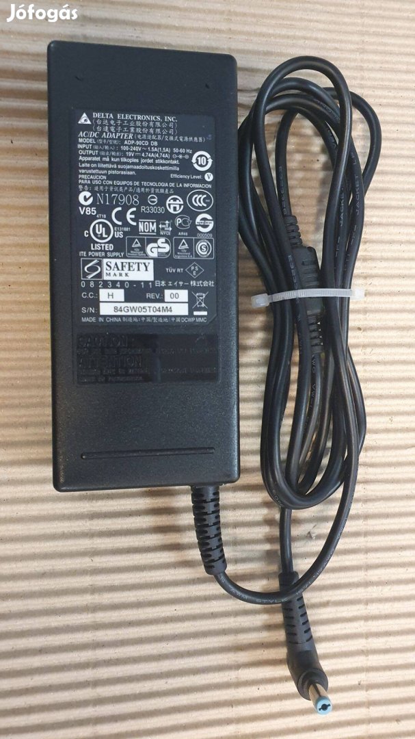 Acer 19V 4,74A 90W laptop notebook adapter töltő tápegység