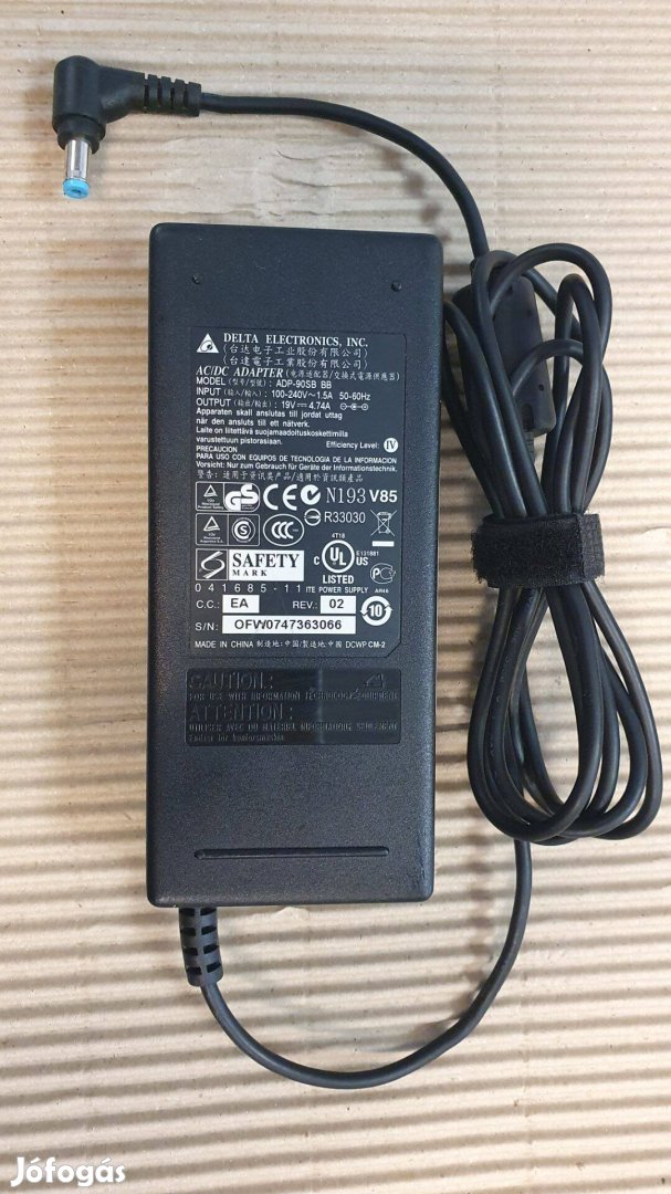 Acer 19V 4,74A 90W laptop notebook adapter töltő tápegység Delta