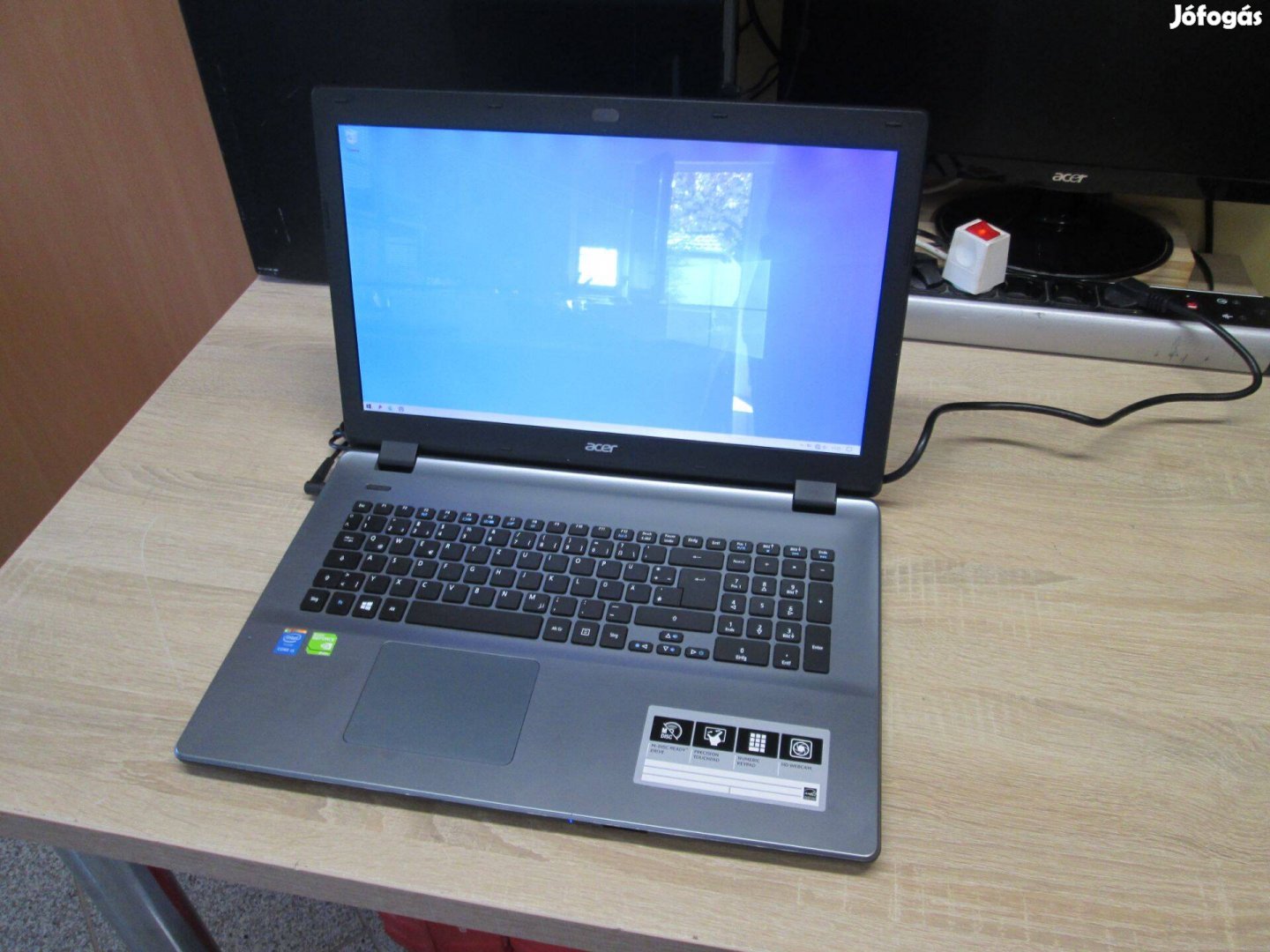 Acer Aspire 17,3"-os i5, 8 GB., 250 GB.,SSD Geforce 840m