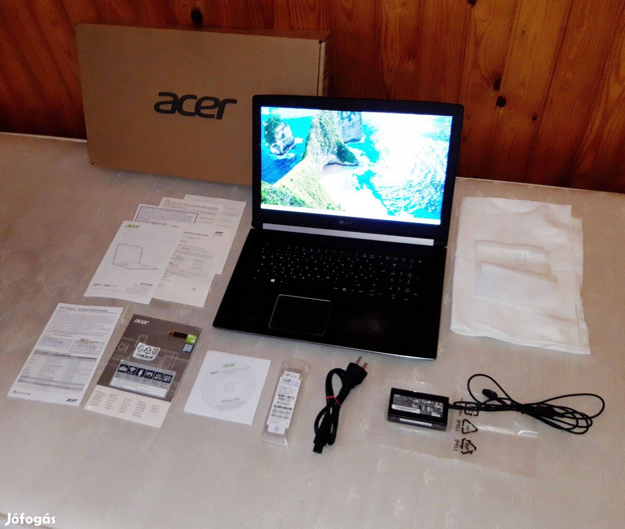 Acer Aspire 5 - Win 11 laptop Fullhd kijelzővel 8. generációs i7