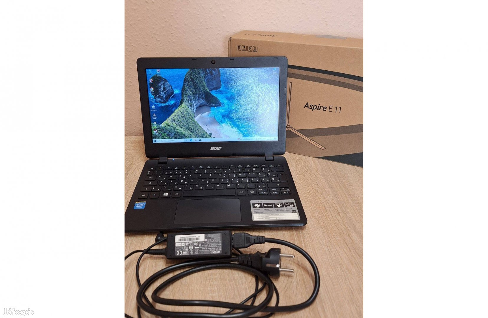 Acer Aspire E 11 Es1-111-C7FH laptop