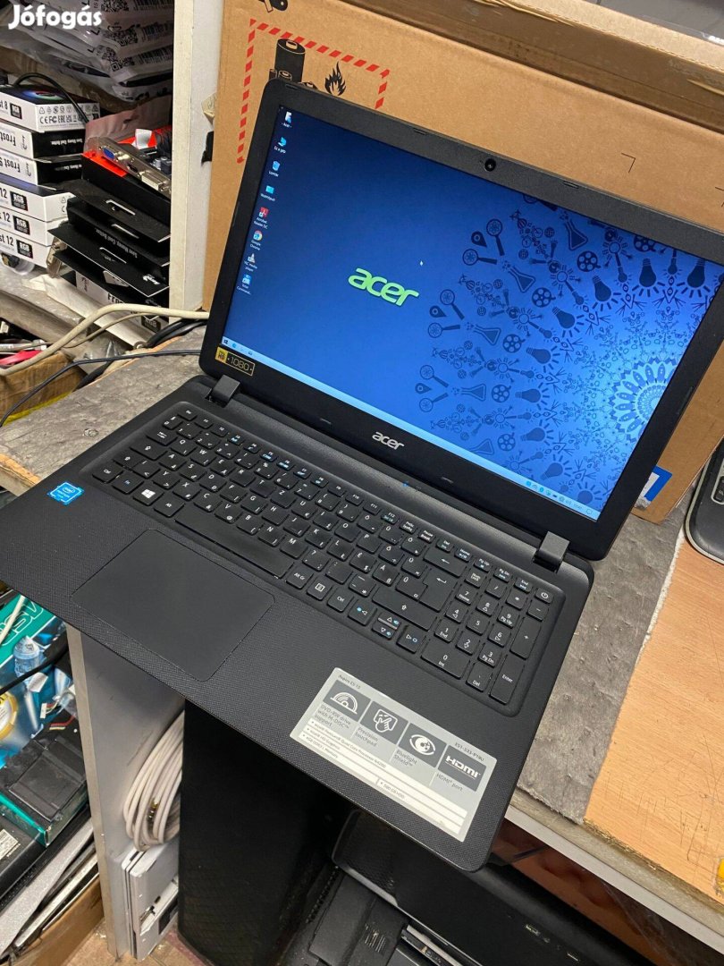 Acer Aspire Es-15-ös Lapos eladó /dobozában/ !!