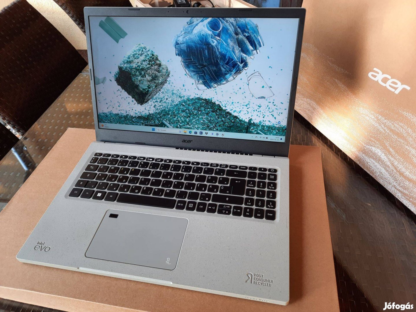 Acer Aspire Vero AV15-52-52AN új laptop