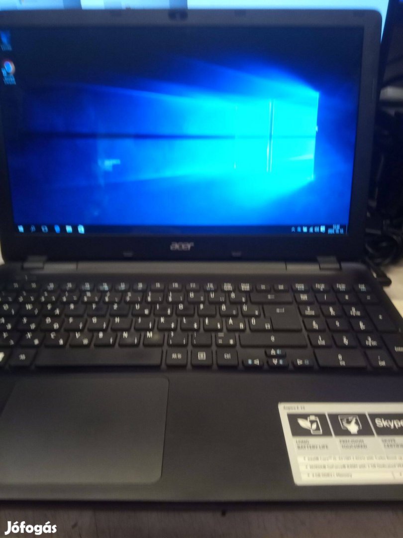 Acer E5 572 (Z5WAW) i5-ös laptop