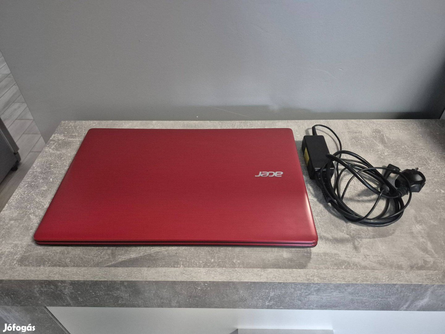Acer Espire E15 laptop, notebook, 4 magos cpu, 8GB RAM, 250GB Samsung