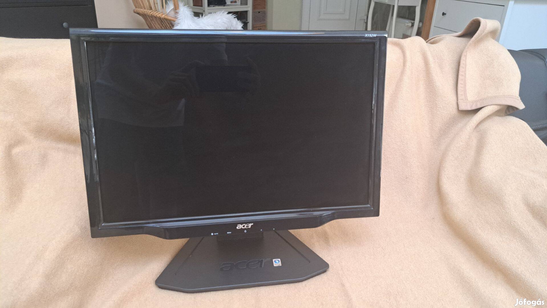 Acer X192W LCD monitor