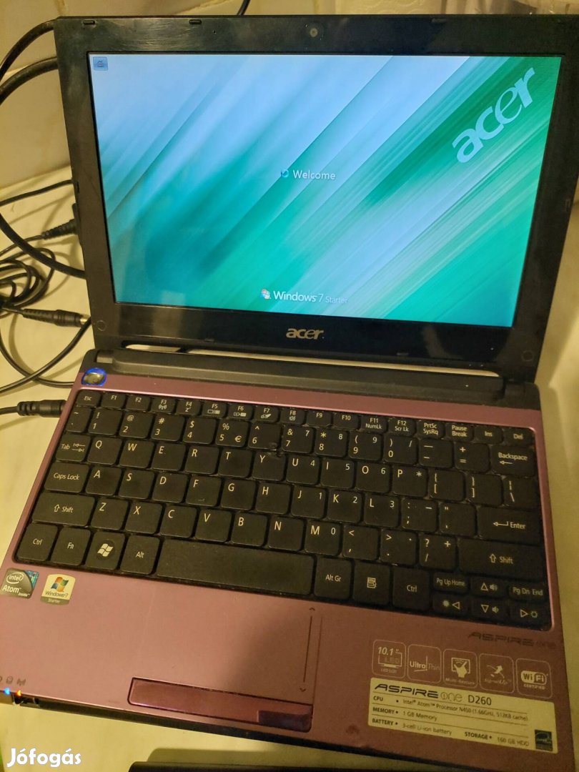 Acer lila kis laptop 