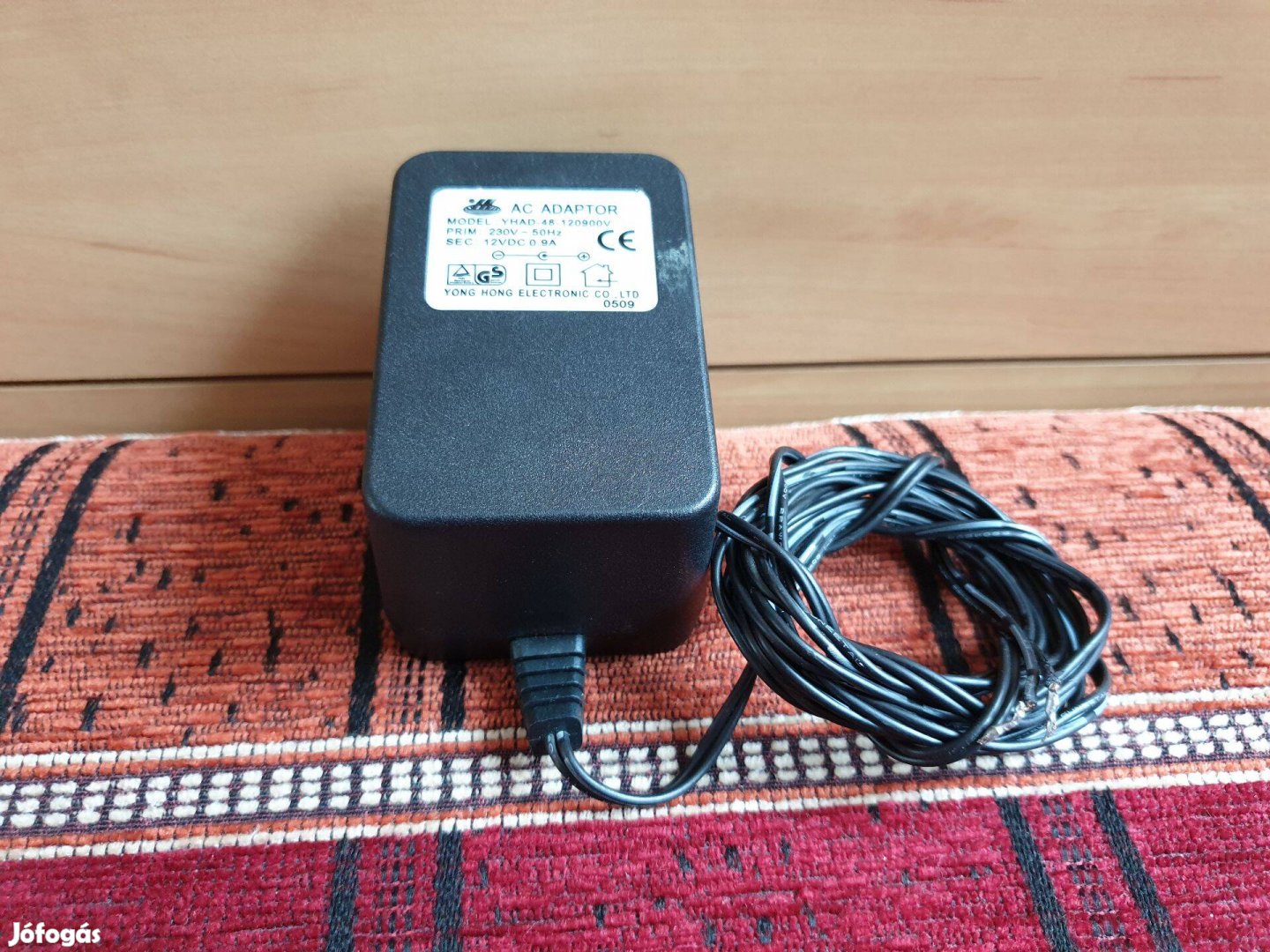 Adapter AC-DC táp 12V DC 900mA hibátlan (csatlakozó nélkül)