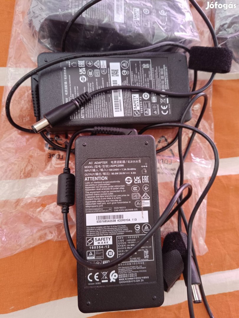 Adapter, töltő 