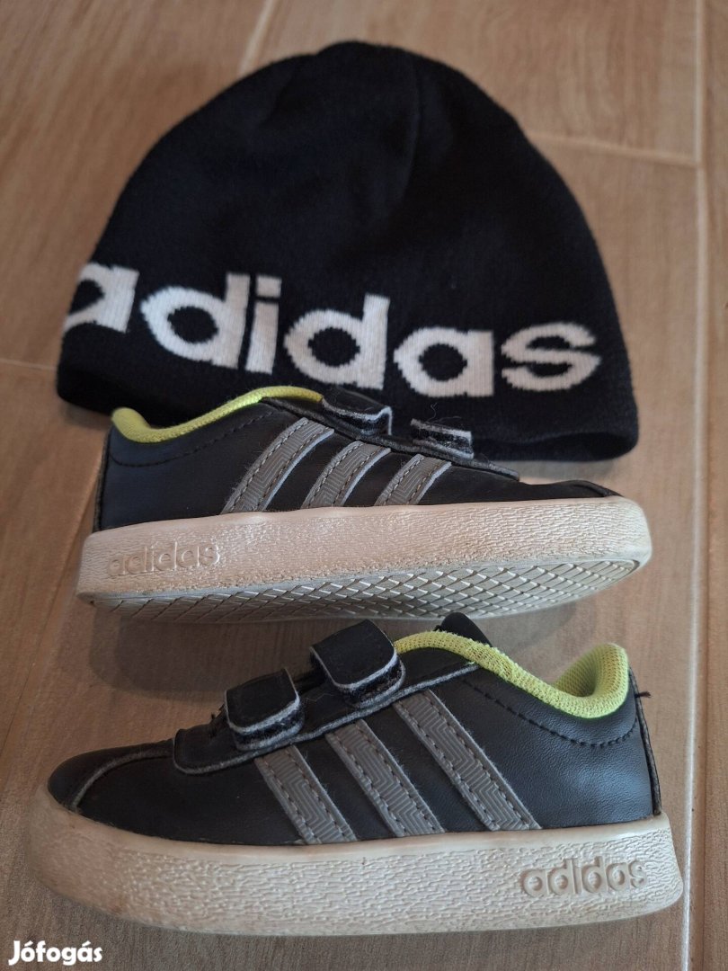 Adidas 22-es cipő,sapka