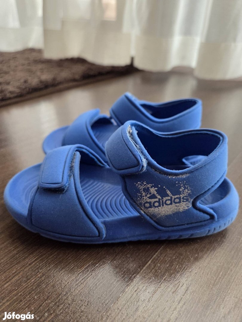 Adidas 23-as szandál