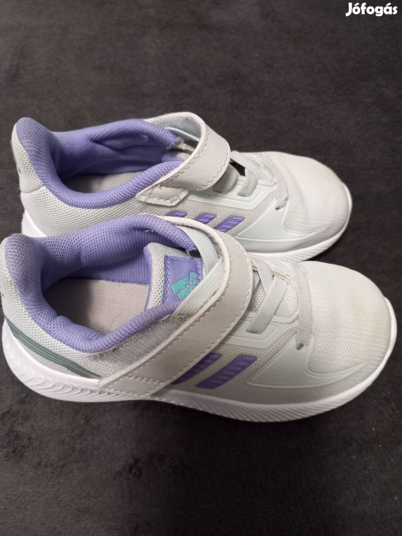 Adidas 25-ös kislány cipő