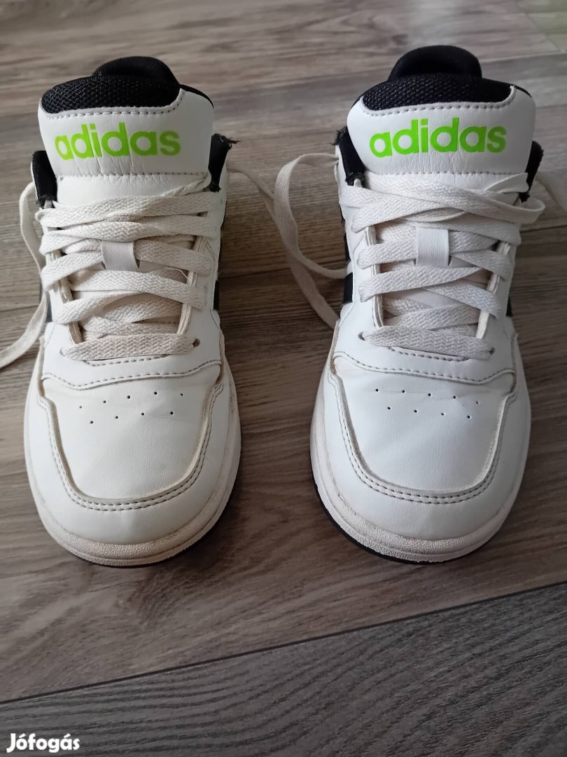 Adidas 34 es cipő