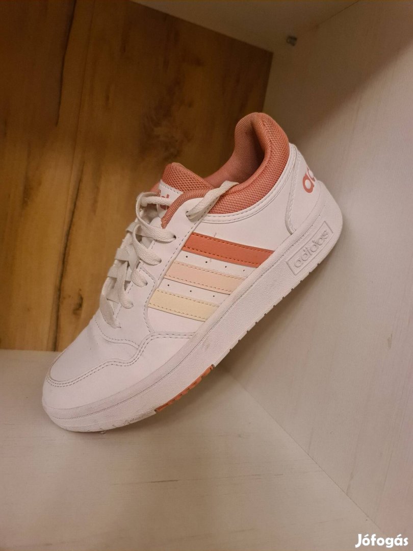 Adidas 38- as cipő!,