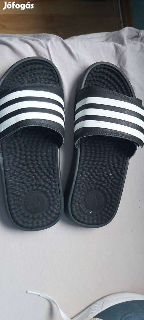 Adidas 39-es új papucs eladó