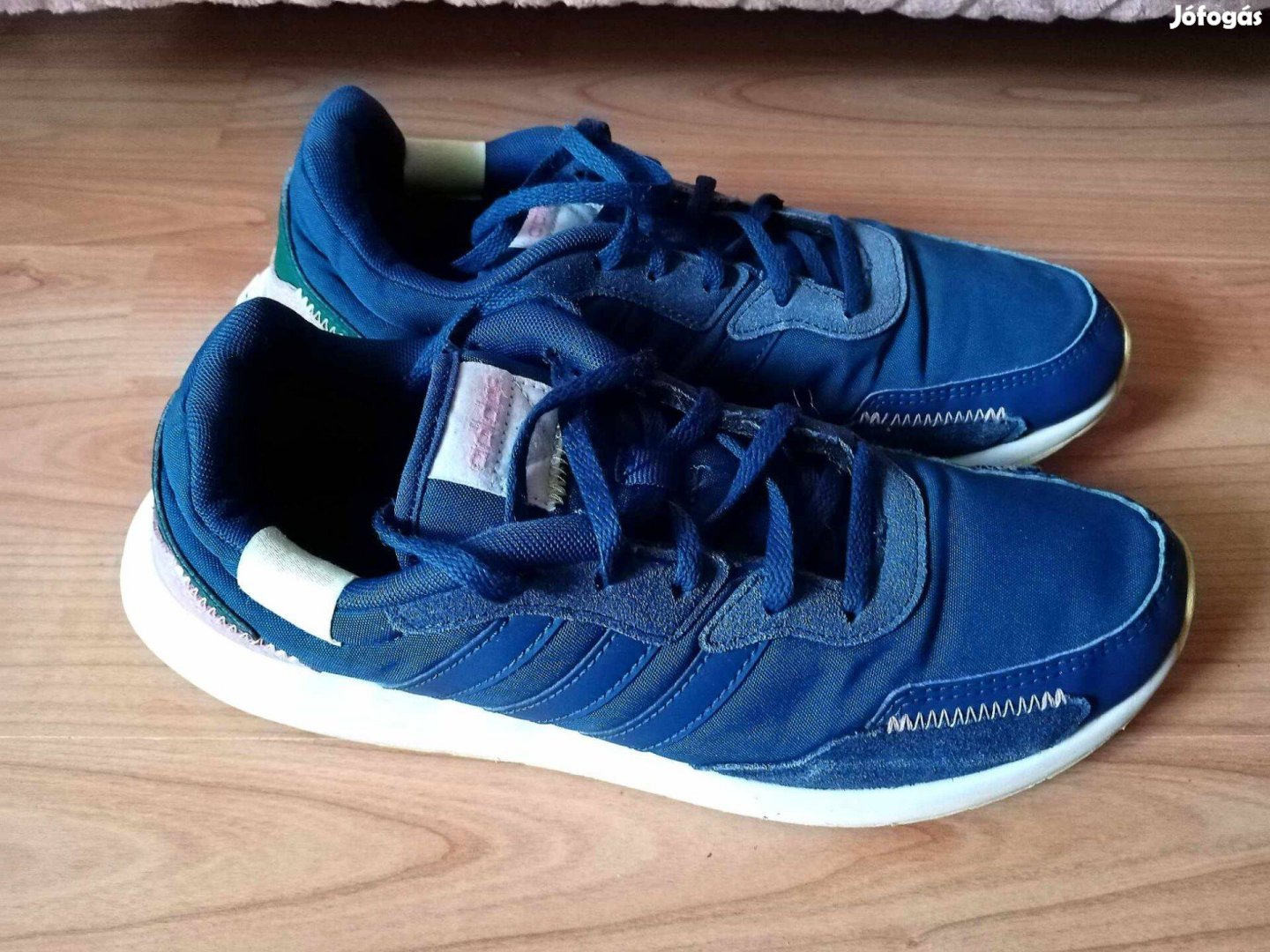 Adidas 40-es cipő