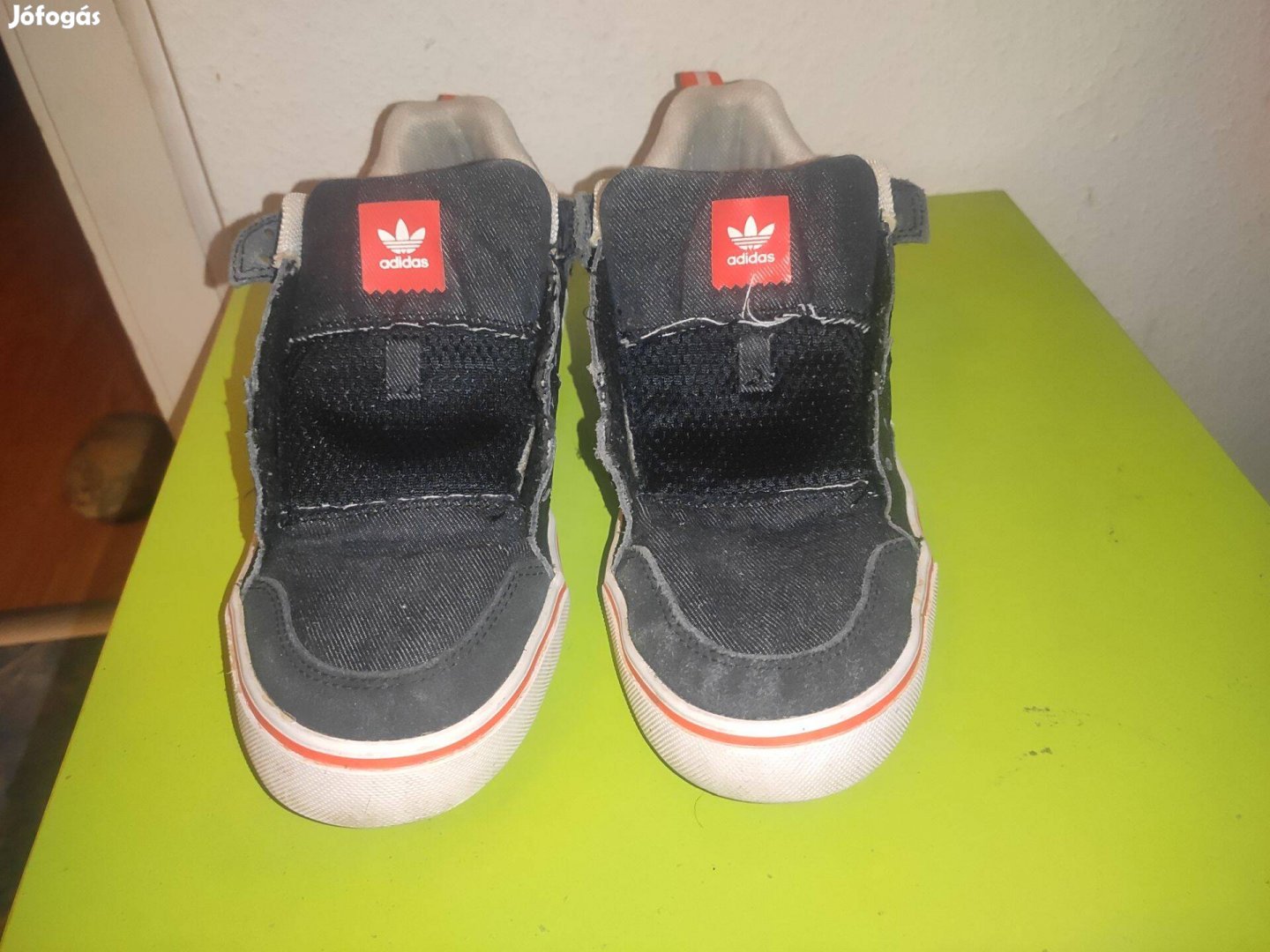 Adidas 41 1/3 cipő