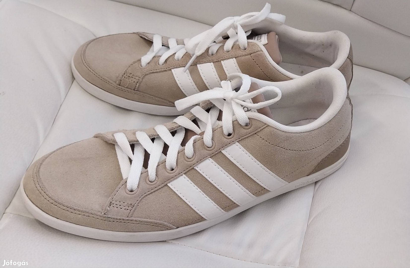 Adidas 41 1/3-os cipő