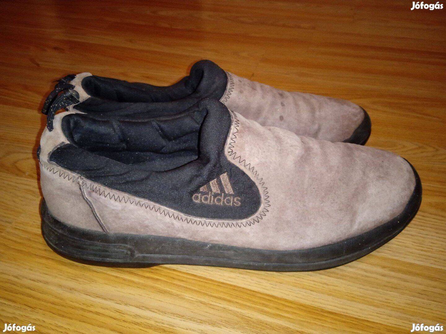 Adidas 46 2/3-os golfcipő eladó!