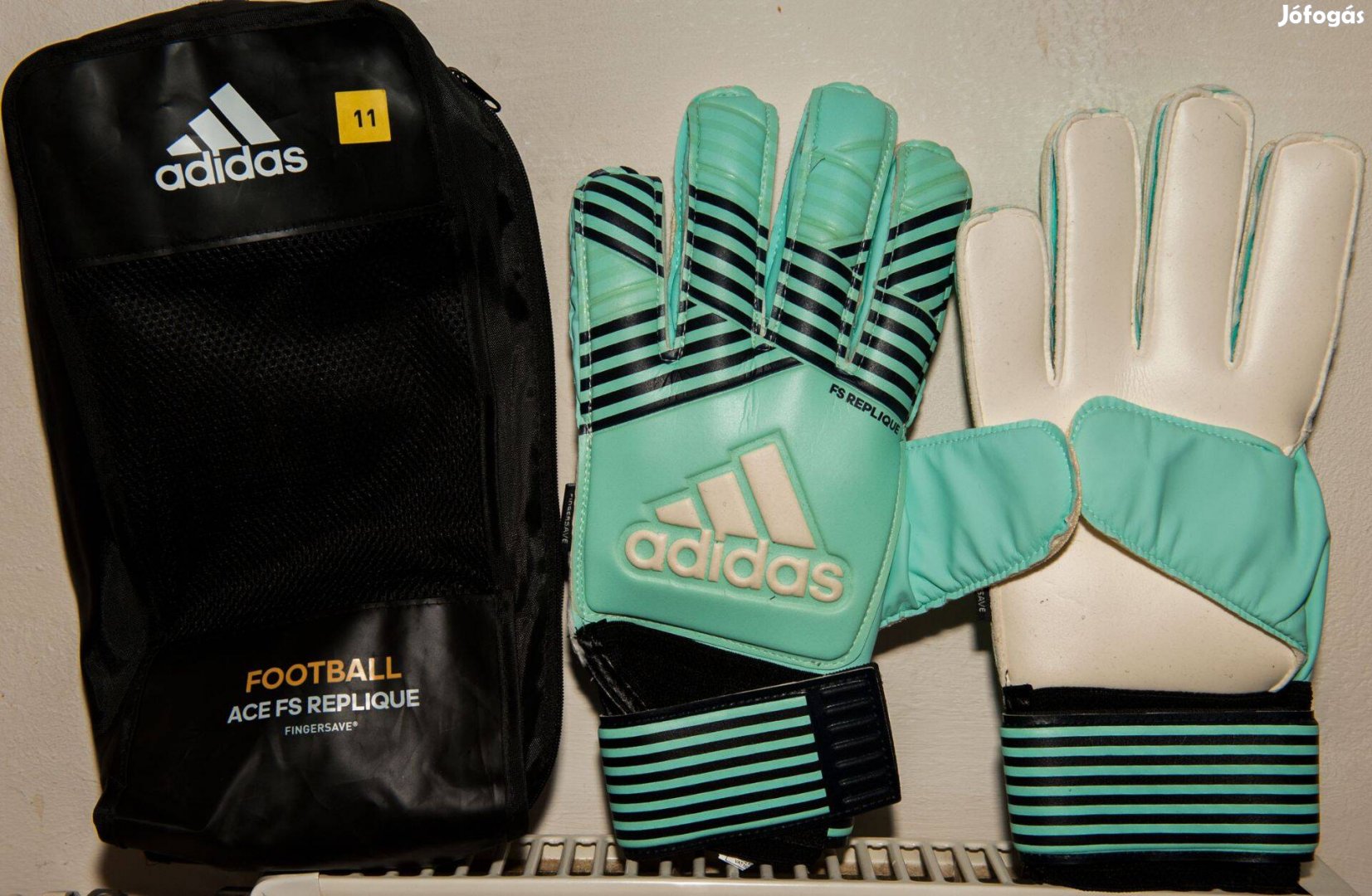 Adidas Ace FS Replique ujjmerevítős világoskék táskával