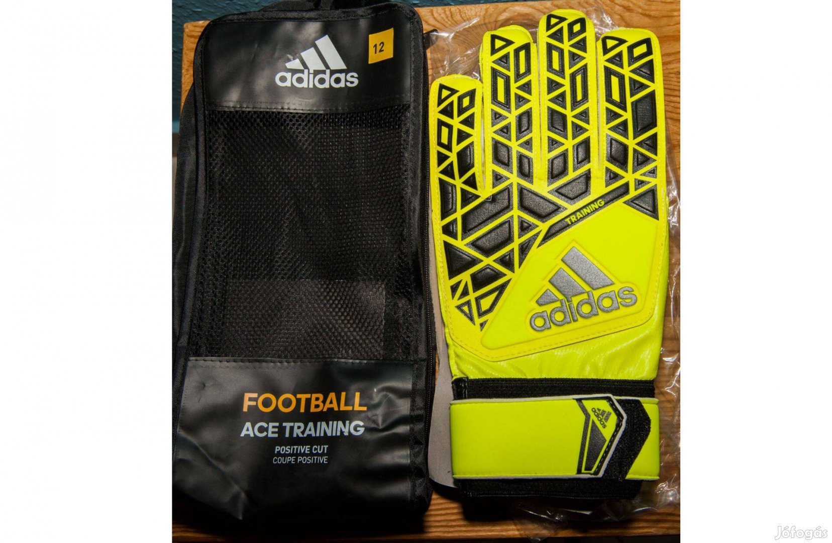 Adidas Ace Training neonzöld kesztyű táskával (12-es)