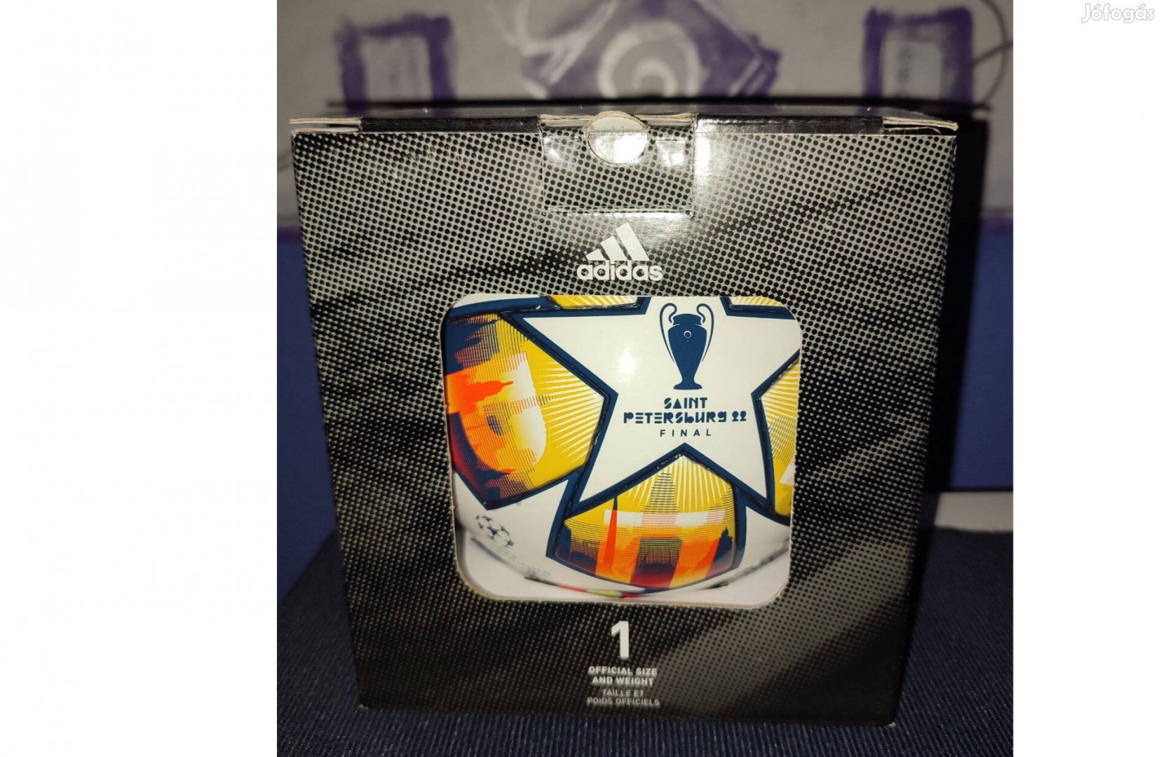 Adidas Bajnokok Ligája Final 2022 mini labda díszdobozban