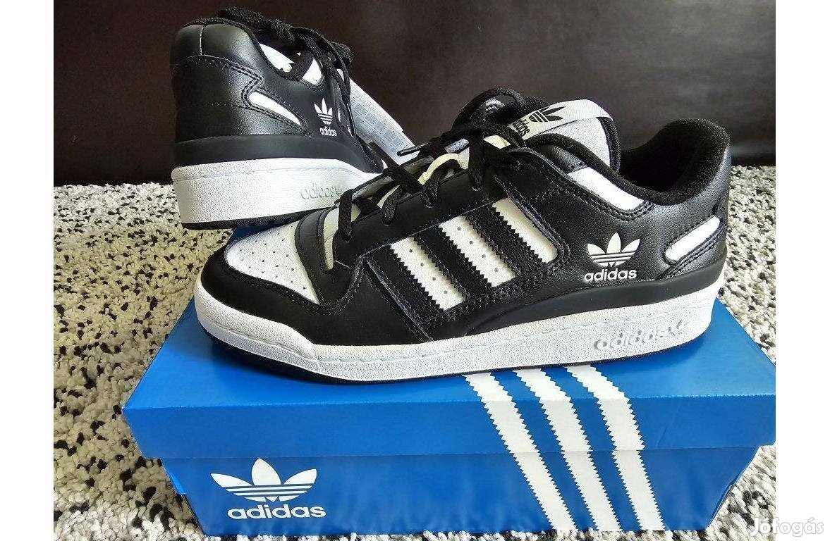 Adidas Forum Low fekete 40-es bőr cipő. Teljesen új, eredeti cipő. Fek