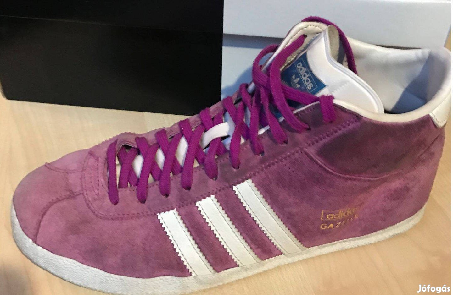 Adidas Gazelle női cipő (39 1/3-os méretben)