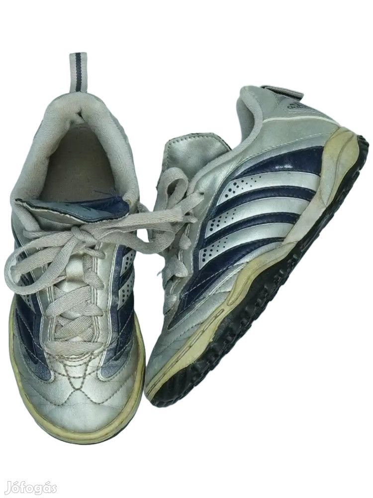 Adidas Használt (játszós) Fiú Tornacipő (EU 31)