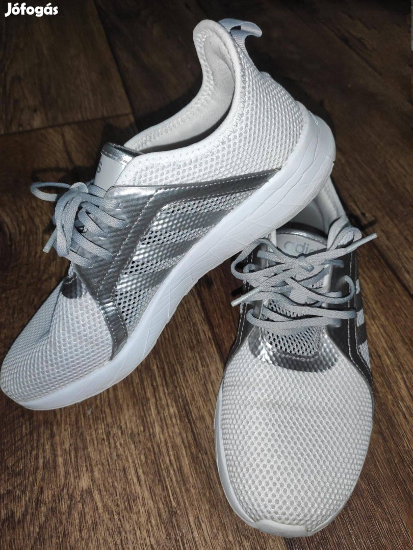 Adidas Khoe Run fehér/ezüst cipő - 39,5