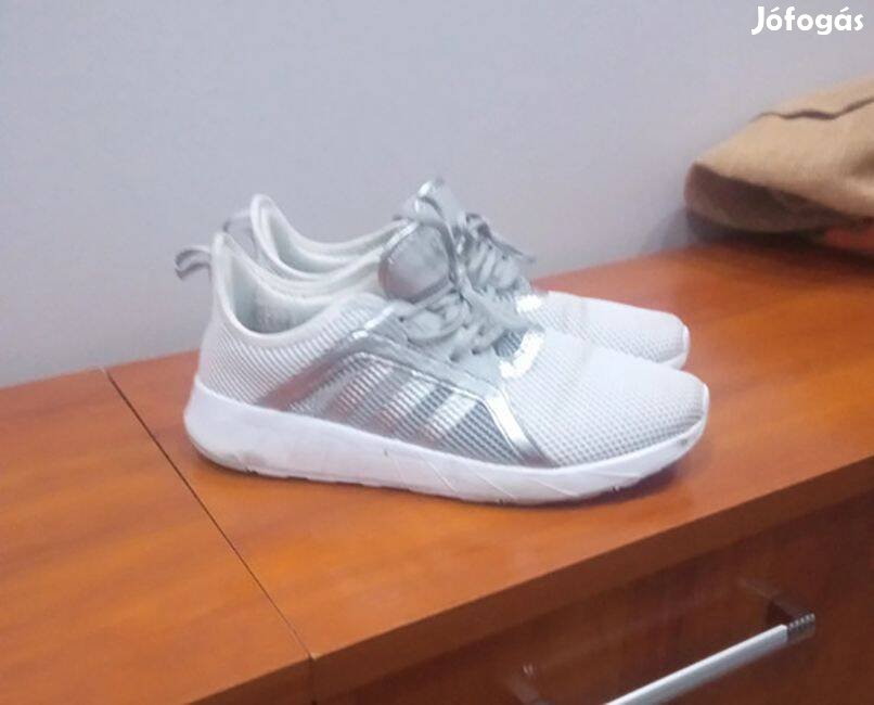Adidas Khoe Run fehér/ezüst cipő - 39,5