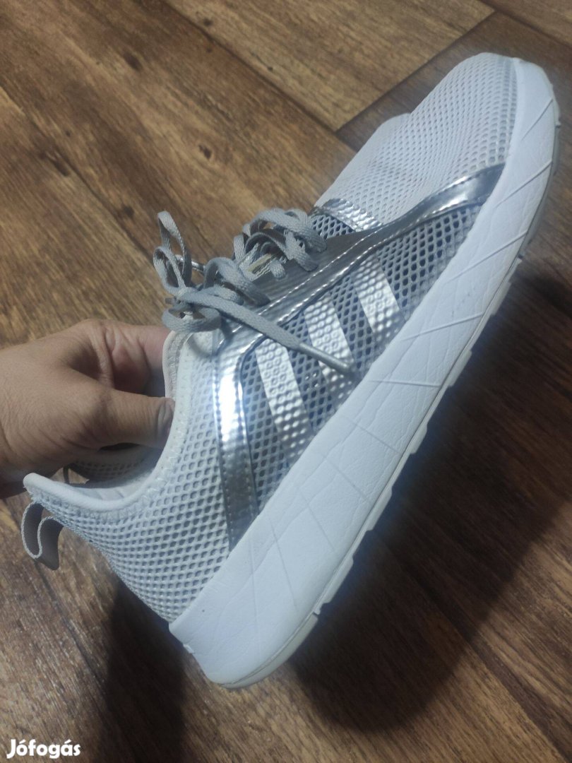 Adidas Khoe Run fehér/ezüst cipő - 39,5