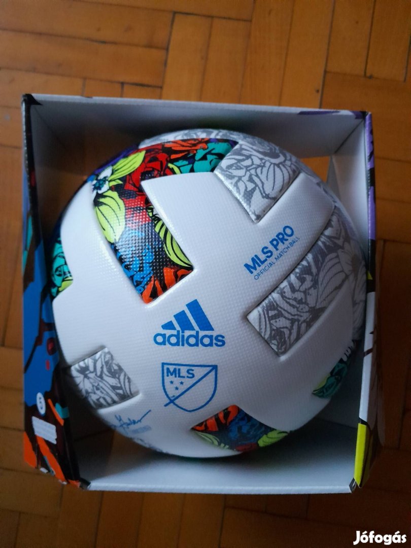 Adidas MLS Pro foci labda