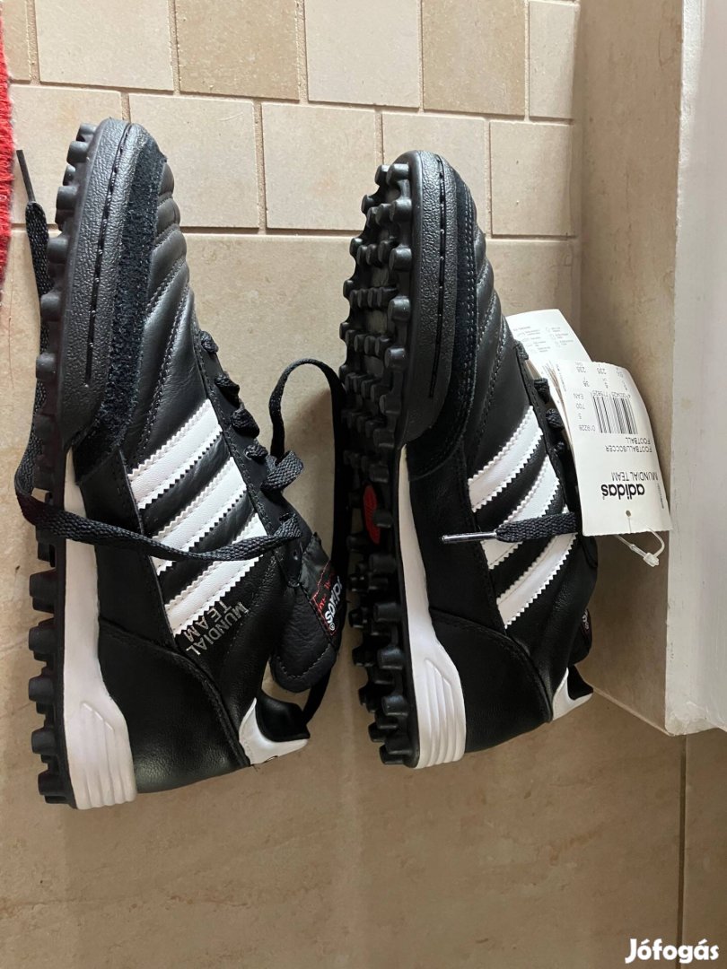Adidas Mundial Team futballcipő új 38 as