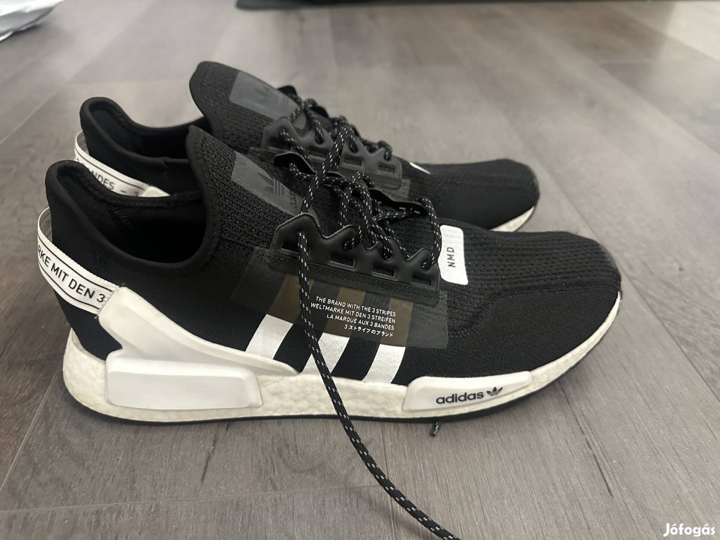 Adidas NMD R1.V2 49 cipő
