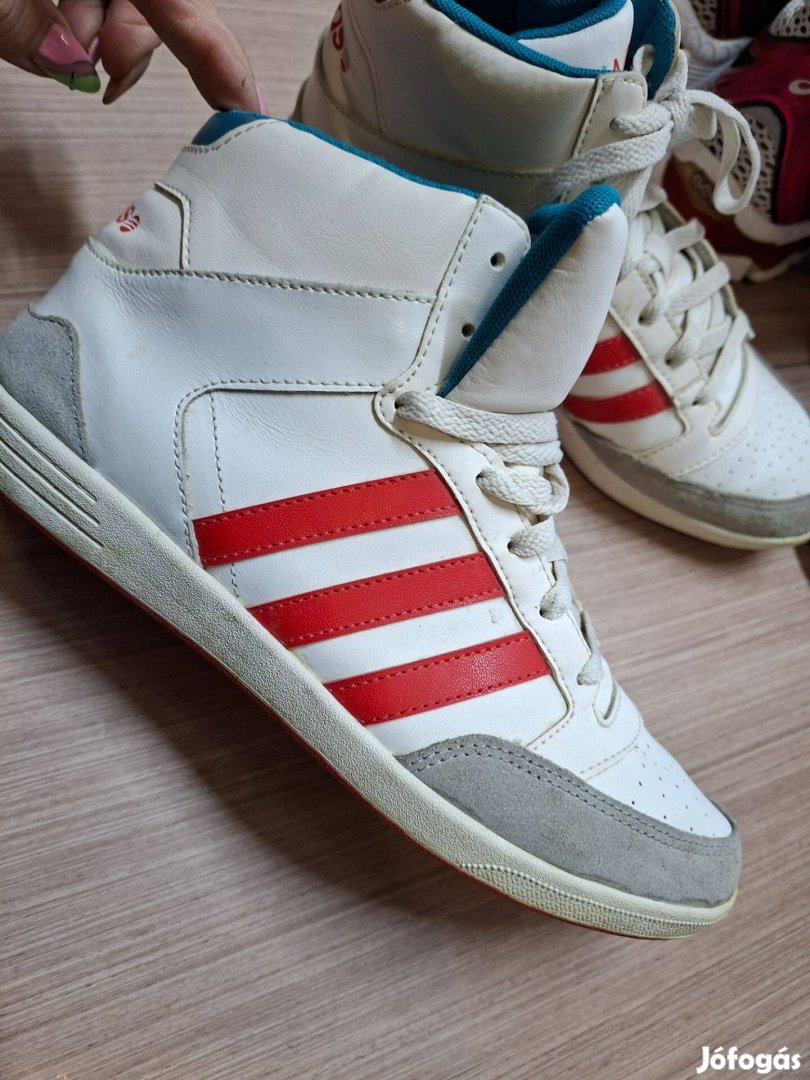 Adidas Neo 41-es férfi cipő