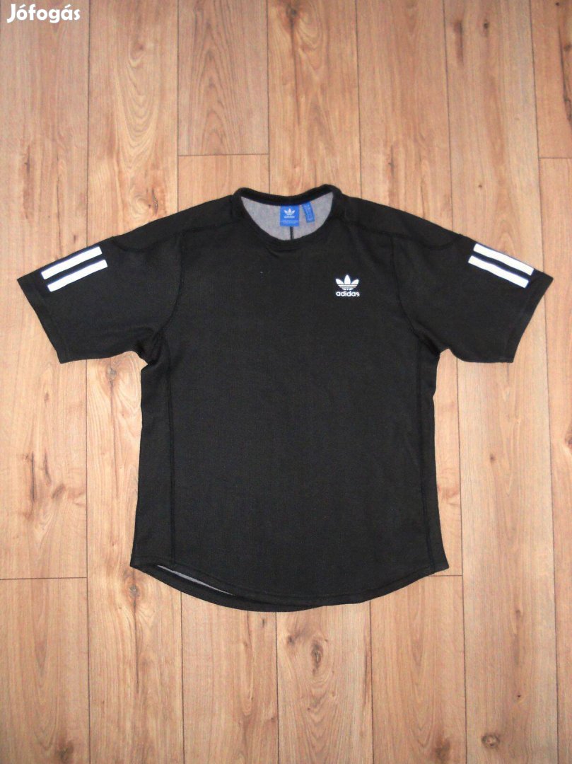 Adidas Originals fekete rövid ujjú póló S-es