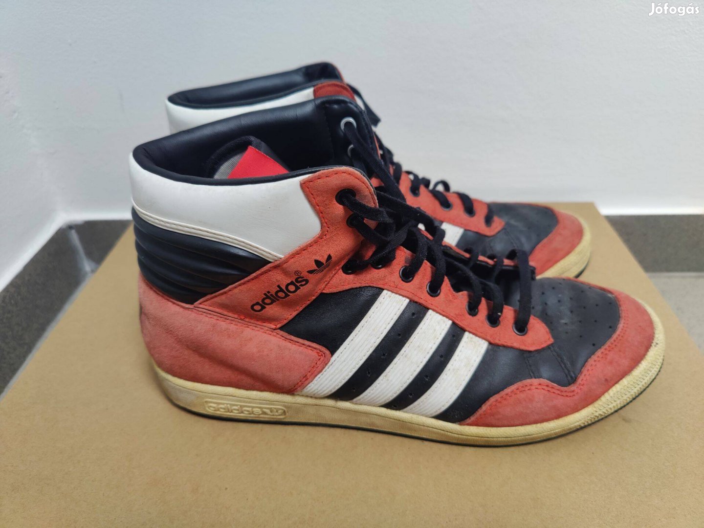 Adidas Originals magasszárú férfi cipő