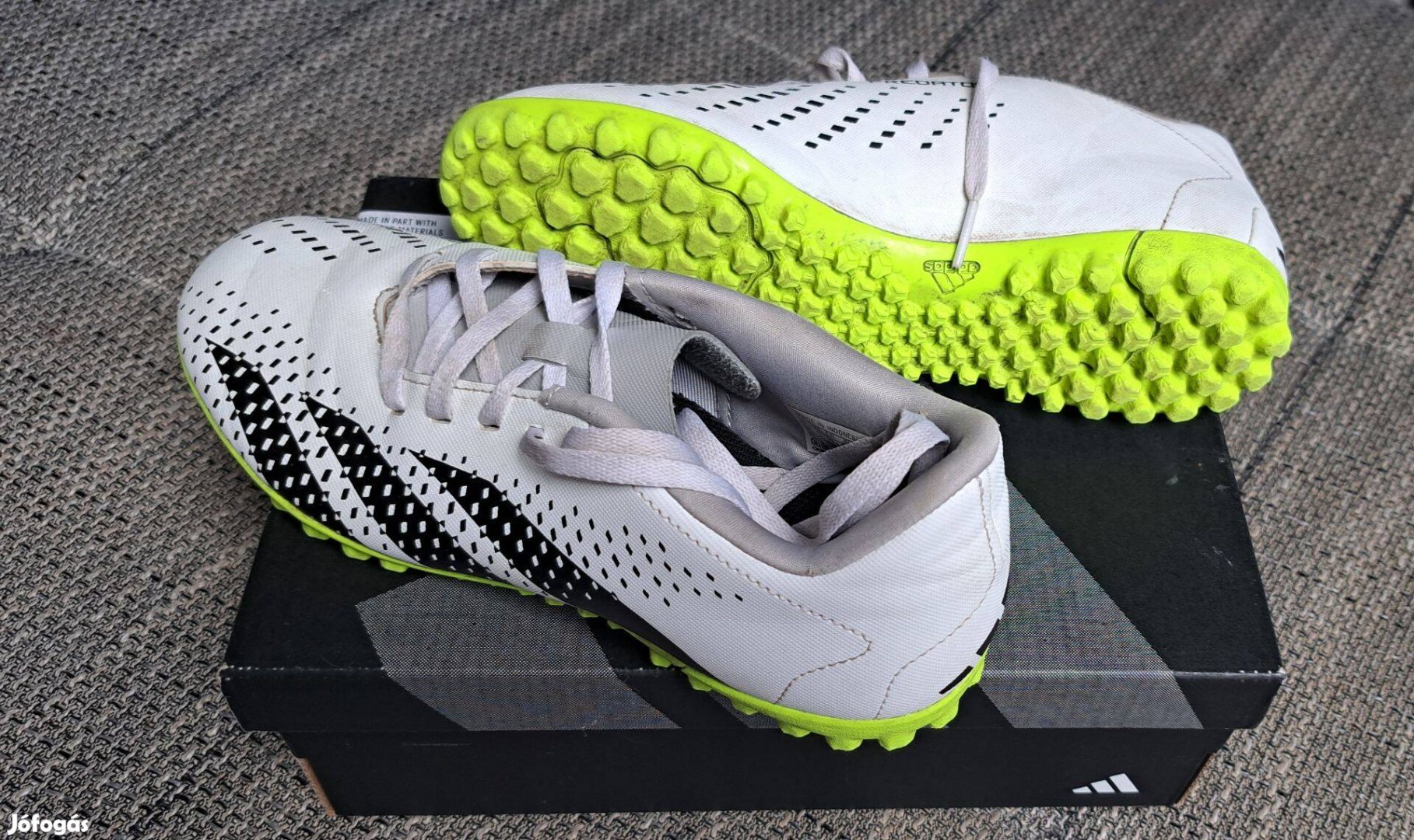 Adidas Predator 39 1/3 műfüves cipő