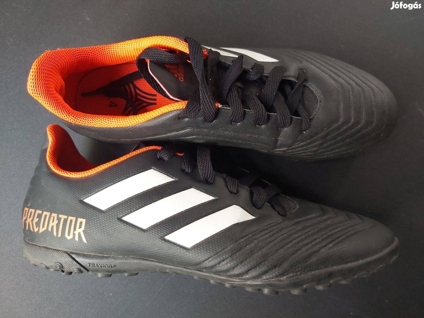 Adidas Predator műfüves 42 - 42,5 méretű focicipő futball cipő