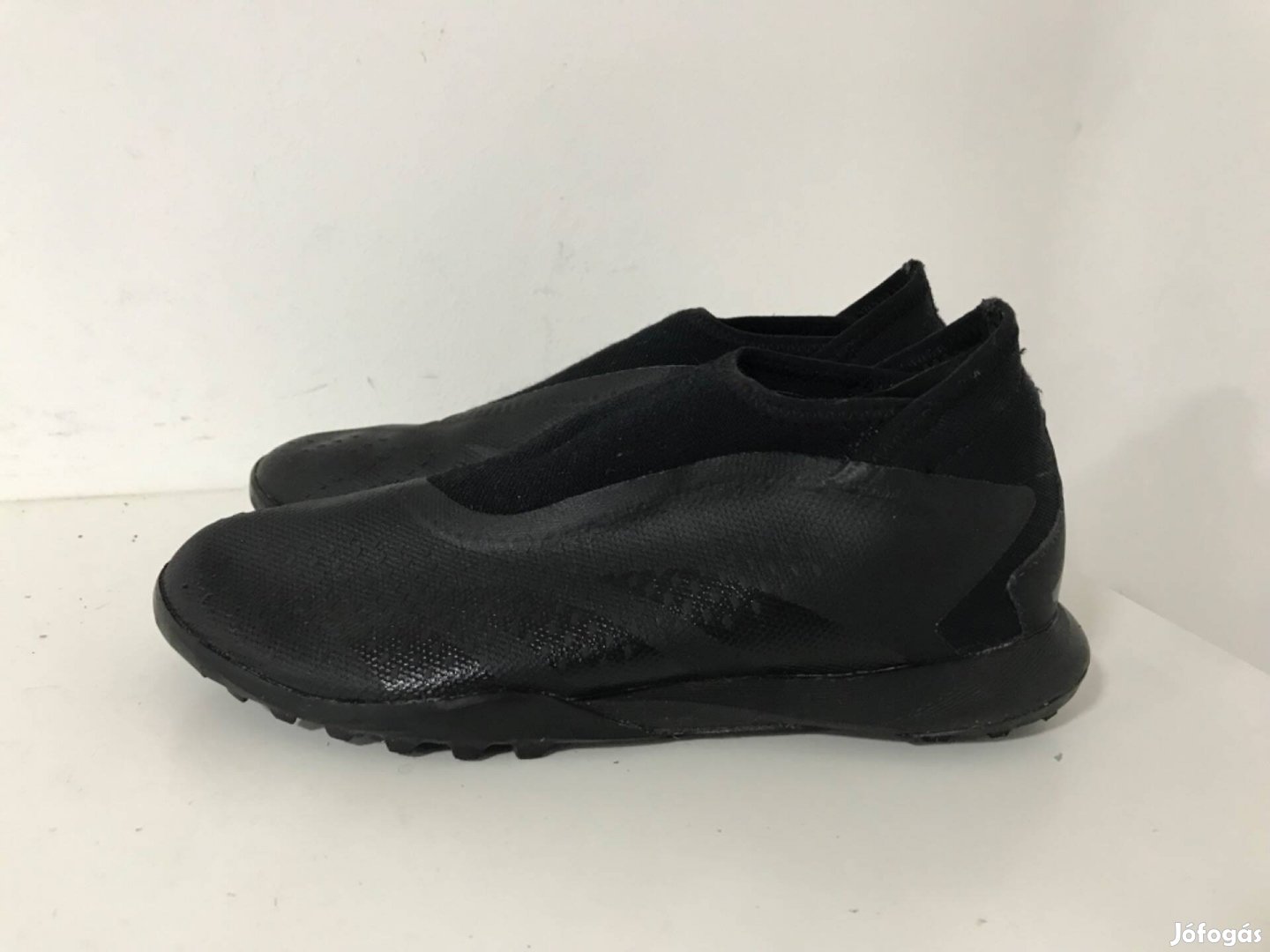 Adidas Predator műfüves focis cipő eur40