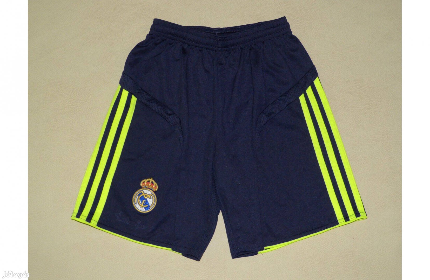 Adidas Real Madrid fiú rövid nadrág 9-10 év, 140