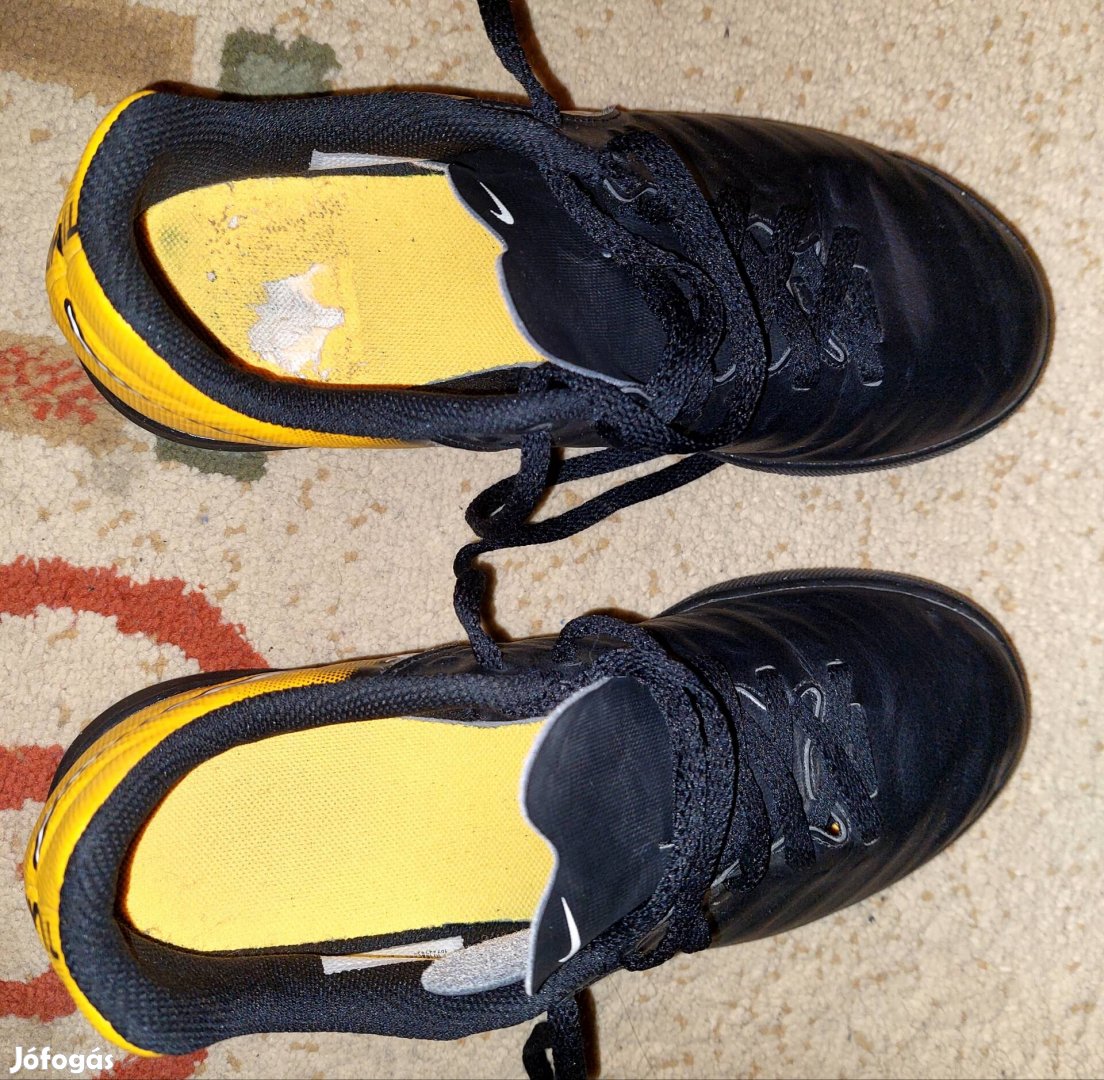 Adidas Tiempo teremcipő 37,5