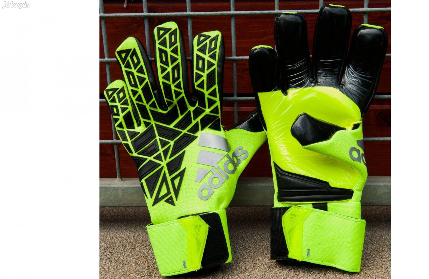 Adidas Trans Pro neonzöld kapuskesztyű táskával (7)