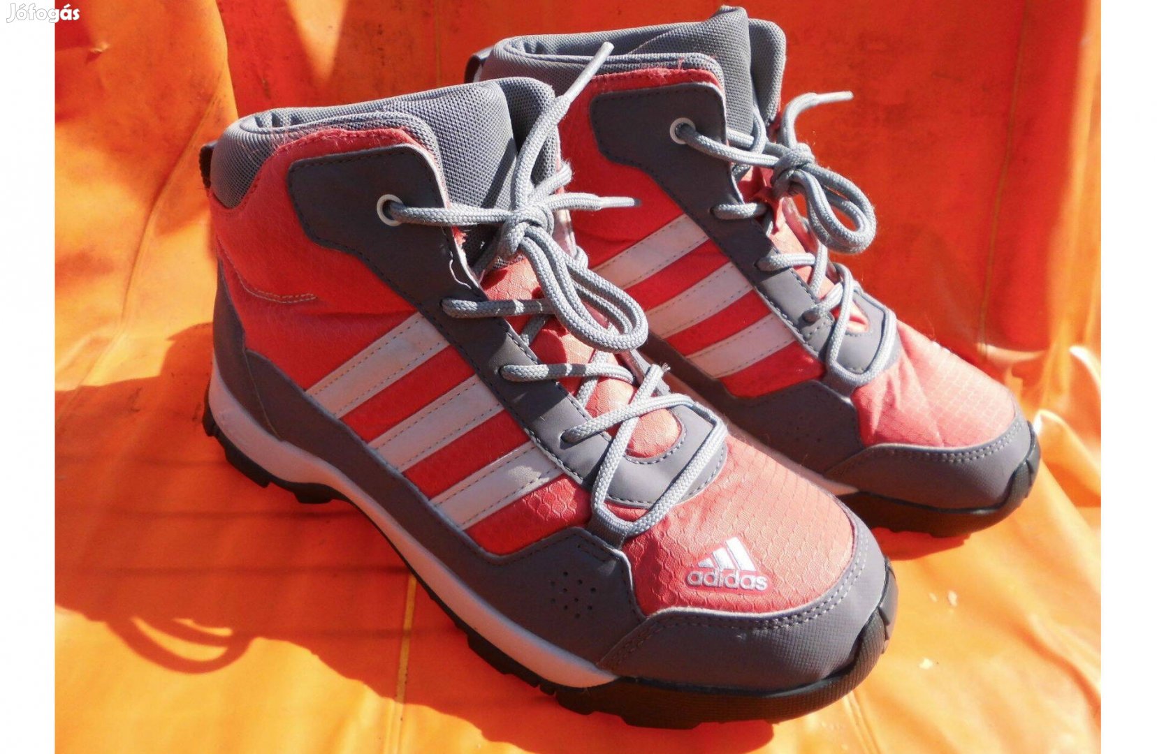 Adidas Traxion eper-szürke 36 23-os női-gyerek túracipő
