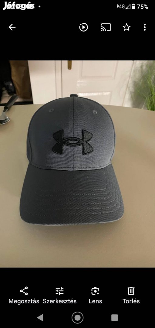 Adidas,Under Armour