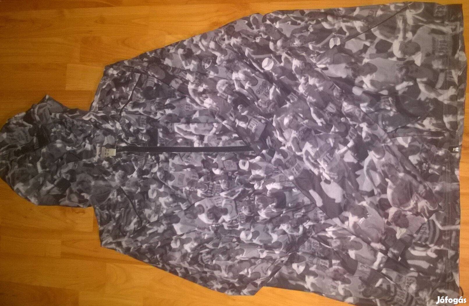 Adidas XL-es futó kabát XL futóverseny mintával dzseki jacket