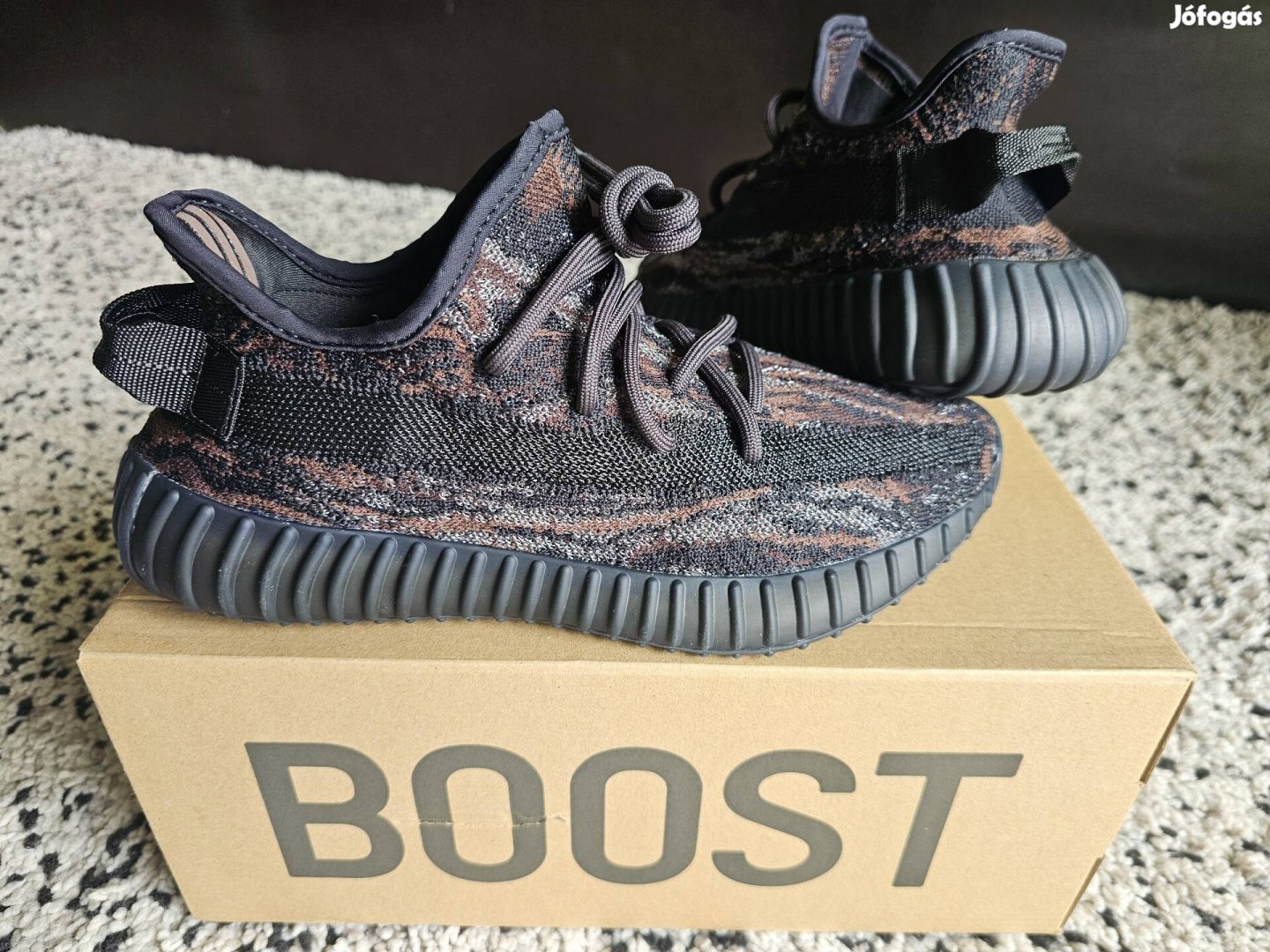 Adidas Yeezy Boost 350 fekete 38.5 és 39-es utcai cipő