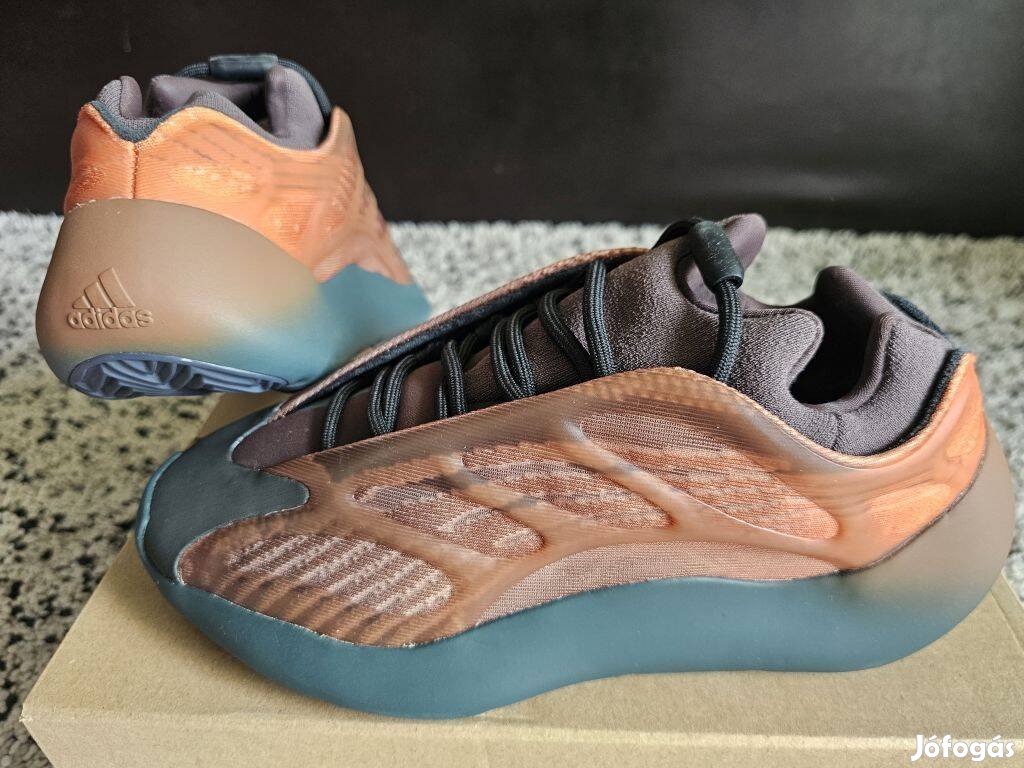 Adidas Yeezy Boost 700 Y3 "Copper Fade" 42 42.5 és 45-ös utcai cipő