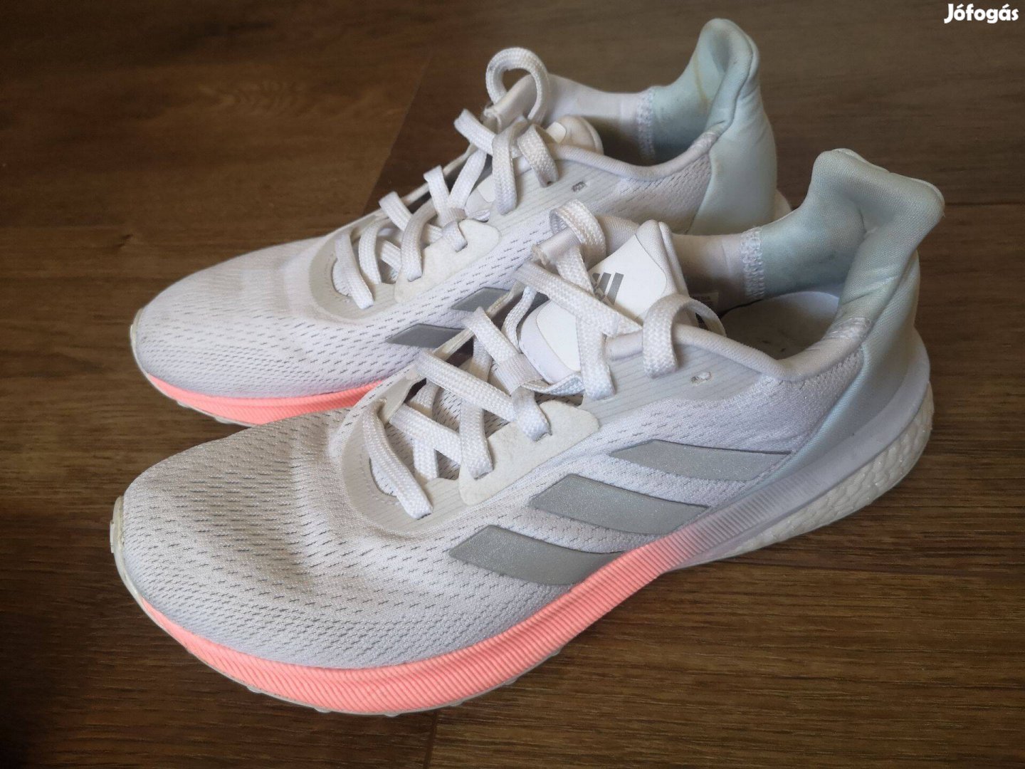 Adidas astrarun boost cipő 38 méretű